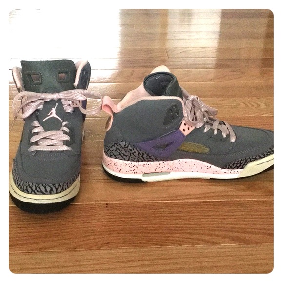 gray pink and white jordans